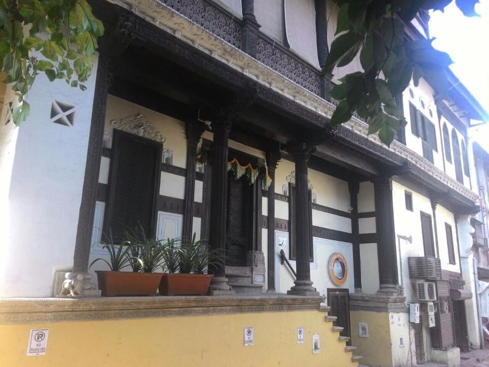Bed and Breakfast Deewanji Ni Haveli Ахмедабад Экстерьер фото