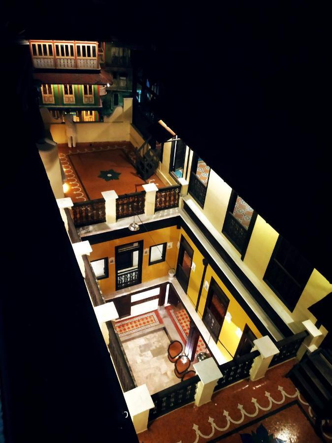 Bed and Breakfast Deewanji Ni Haveli Ахмедабад Экстерьер фото